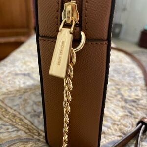 Michael Kors crossbody Jet Set